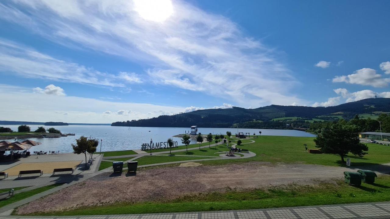 Port Club Pension & Restaurant Namiestów Zewnętrze zdjęcie