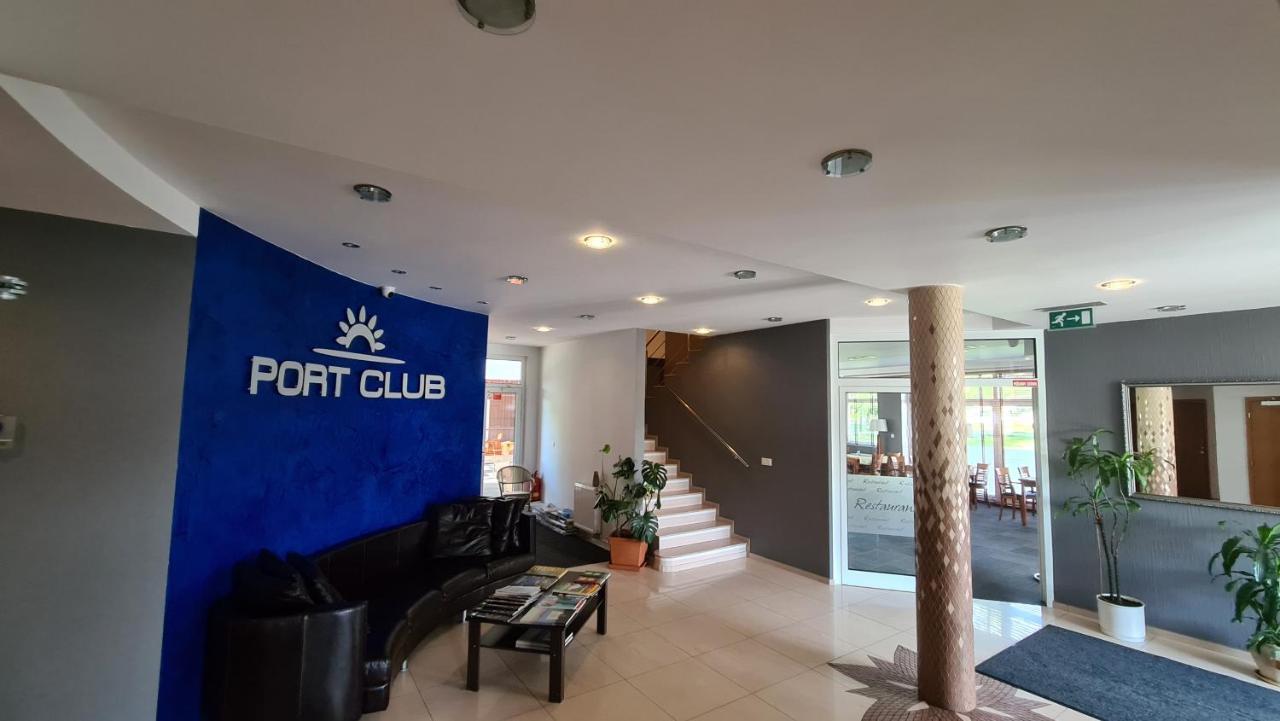 Port Club Pension & Restaurant Namiestów Zewnętrze zdjęcie