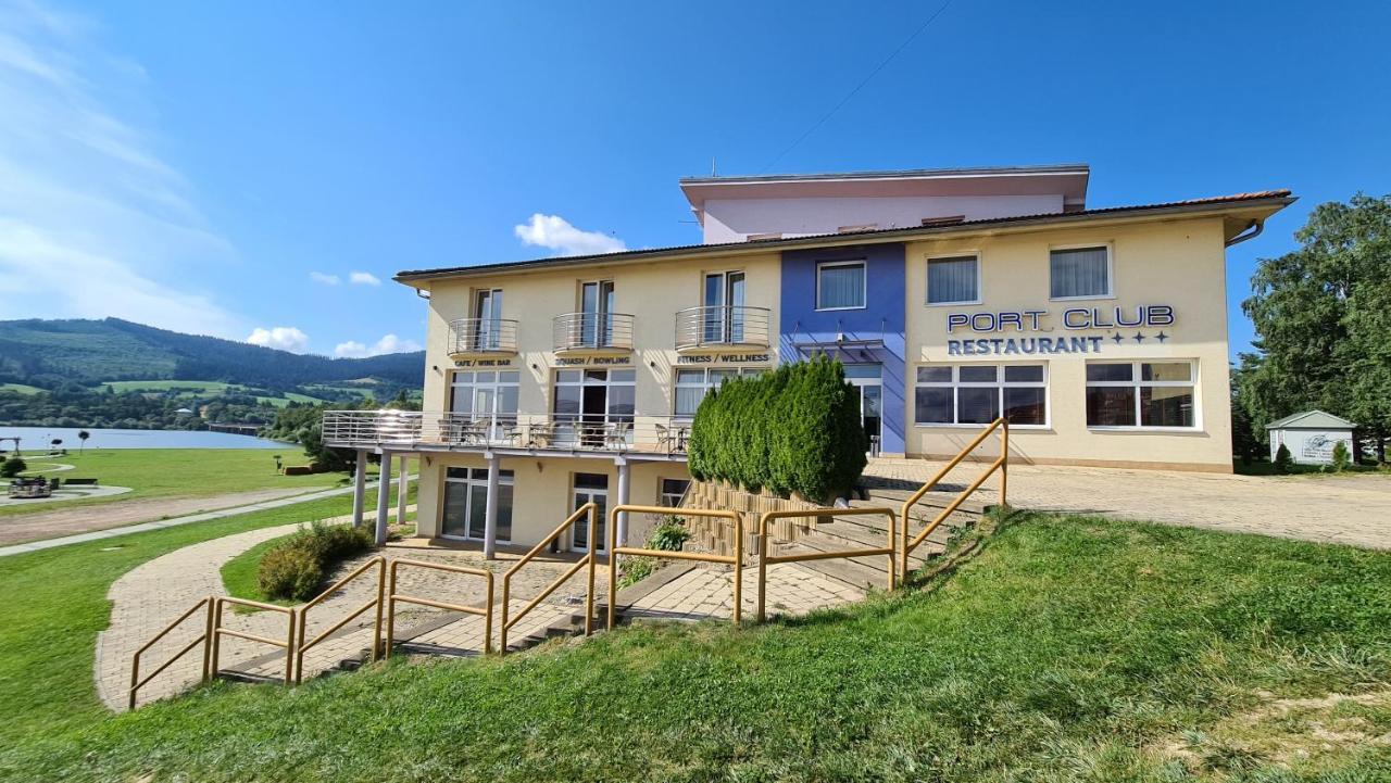 Port Club Pension & Restaurant Namiestów Zewnętrze zdjęcie