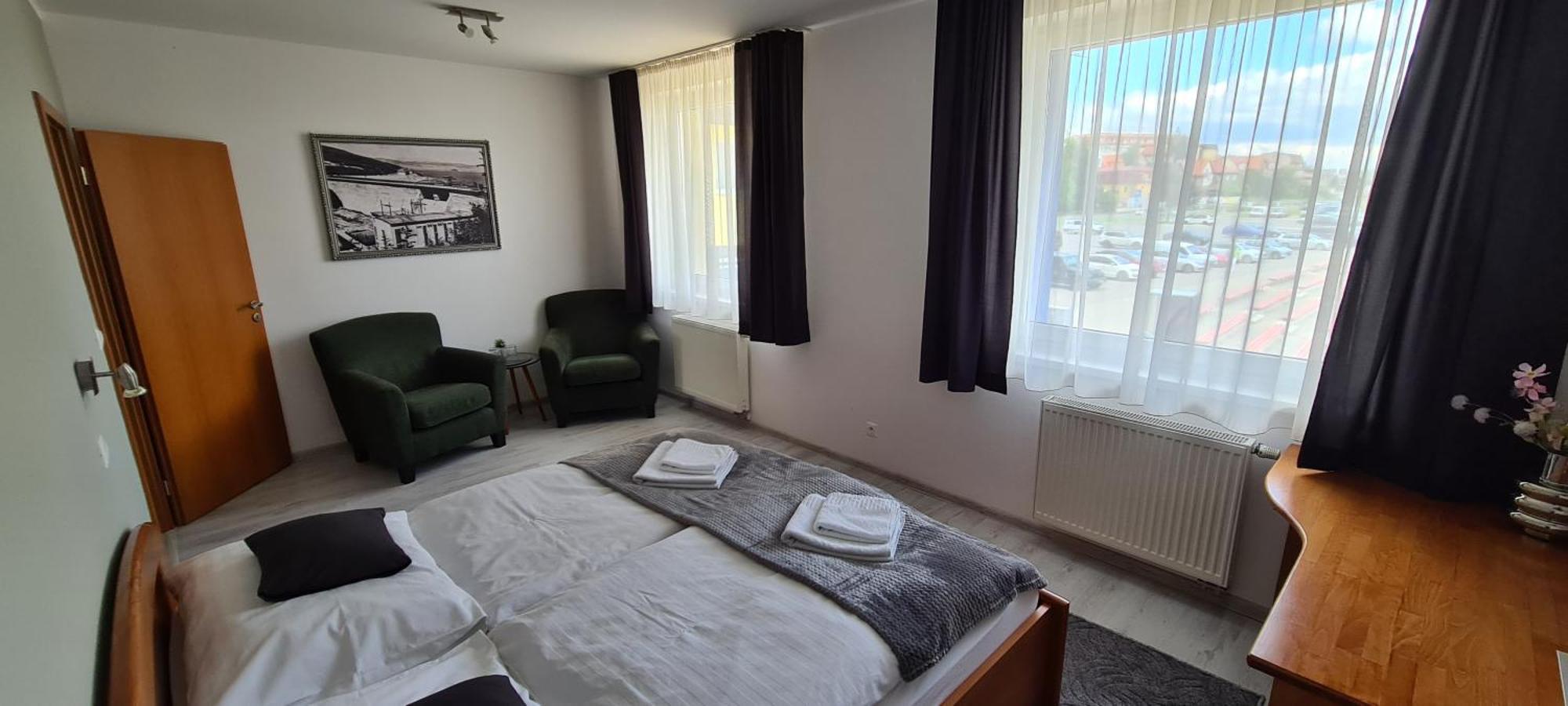 Port Club Pension & Restaurant Namiestów Pokój zdjęcie