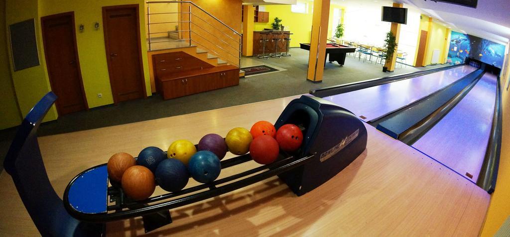 Port Club Pension & Restaurant Namiestów Zewnętrze zdjęcie