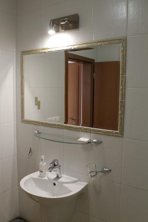 Port Club Pension & Restaurant Namiestów Zewnętrze zdjęcie